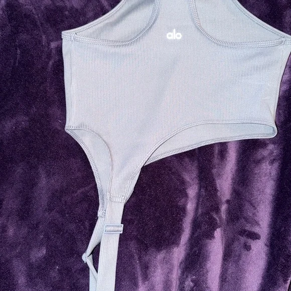 Alo Tank - Picture 5 of 5